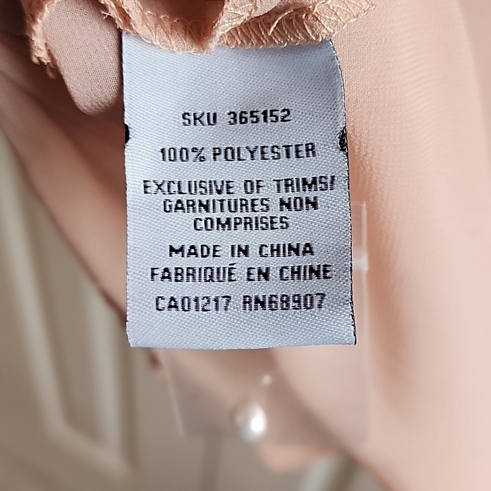 Le Chateau Light Pink Blouse with Tie Cuffs 2XL - Picture 6 of 7